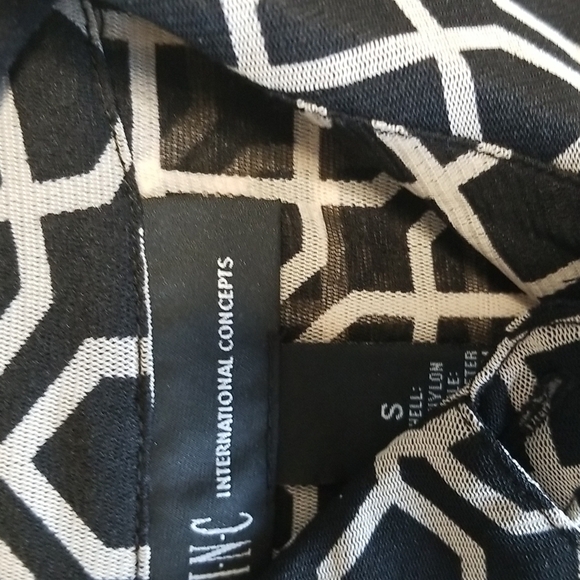 Inc international concepts blouse with cold shoulders button down - Picture 5 of 7